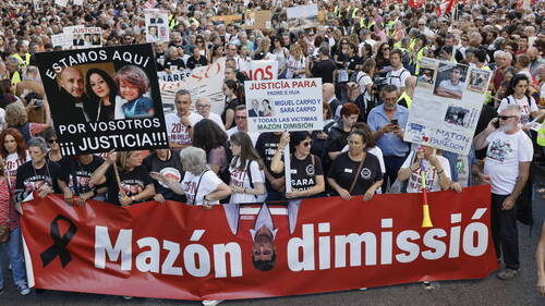 Espagne: des dizaines de milliers de manifestants à Valence