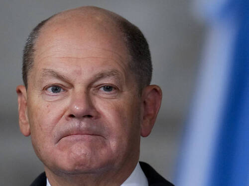 Berlin n'enverra pas d'avions de combat en Ukraine, affirme Scholz