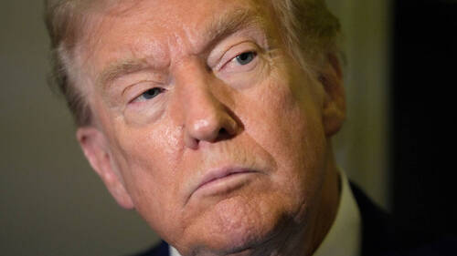 Trump annonce une hausse de 10% des droits de douane sur le Canada