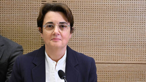 Vol au Louvre: la directrice du musée reconnaît des failles