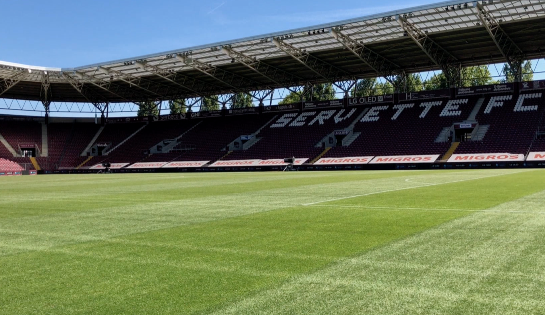 La pelouse du stade de Genève est un billard