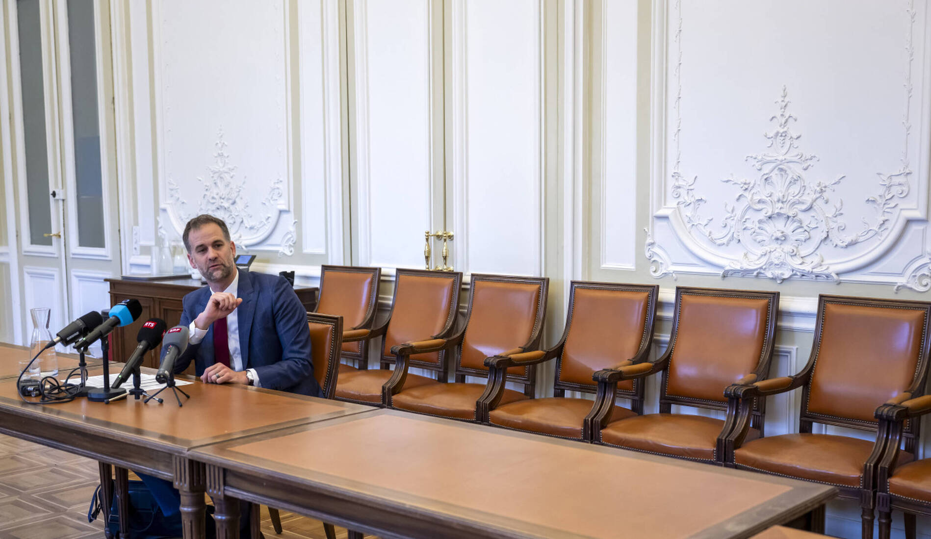 Dix candidats sont en lice pour le siège vacant à l'exécutif