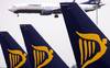 Ryanair: perte annuelle réduite, retour aux bénéfices espérés