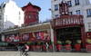 Paris: les ailes du Moulin Rouge se sont effondrées, pas de blessé