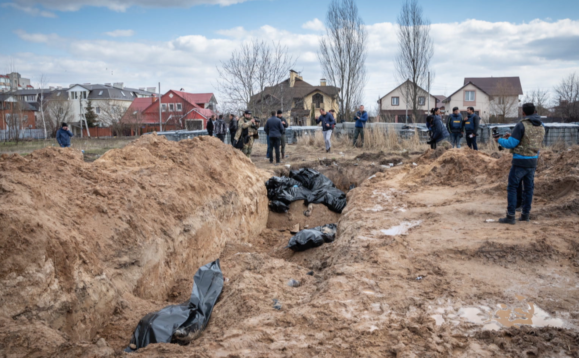Massacre à Boutcha, le difficile travail d'enquête des ONG