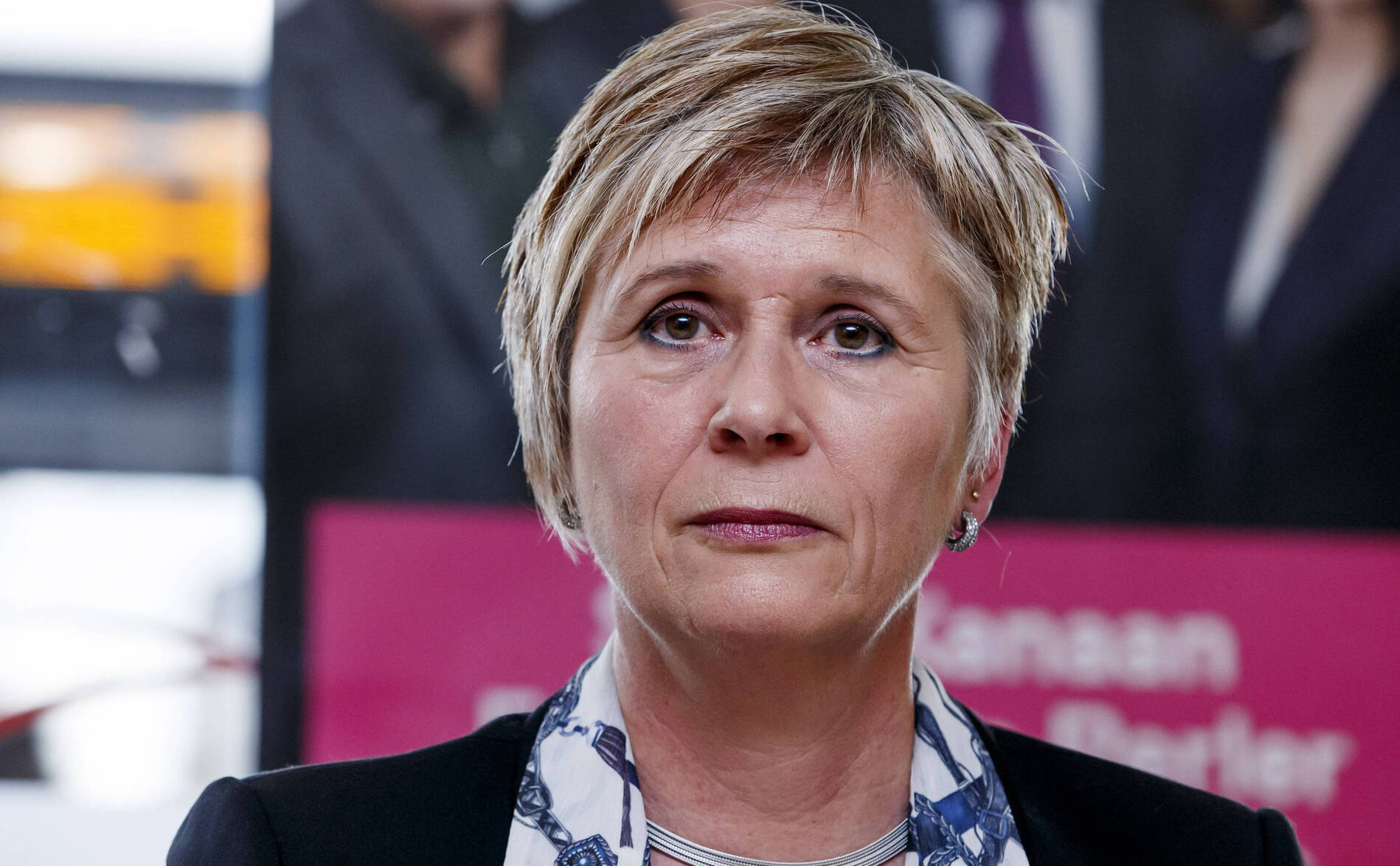 Action au marteau piqueur: Perler présente ses excuses dans une lettre