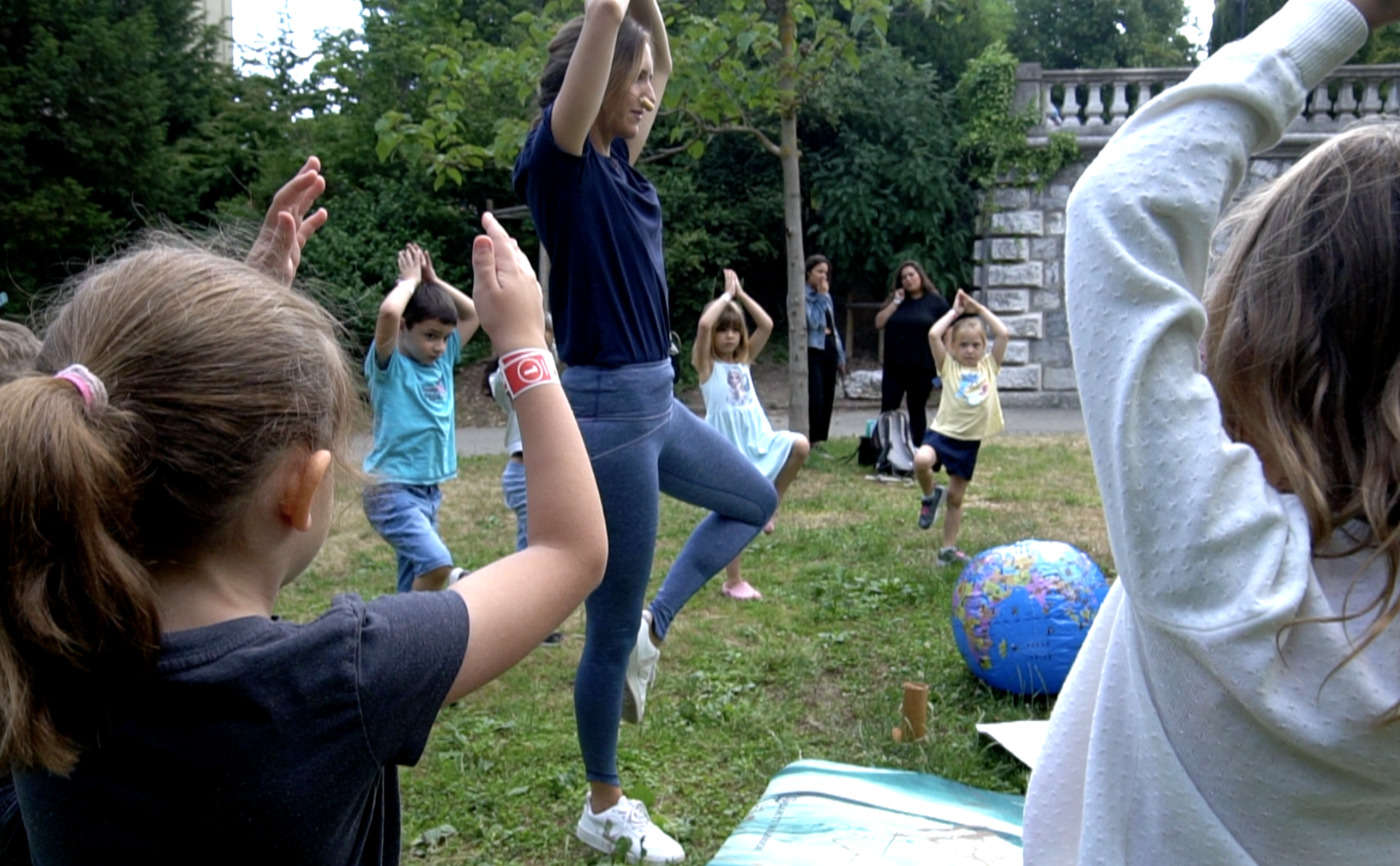 Fête de écoles 2022, une initiation au Yoga