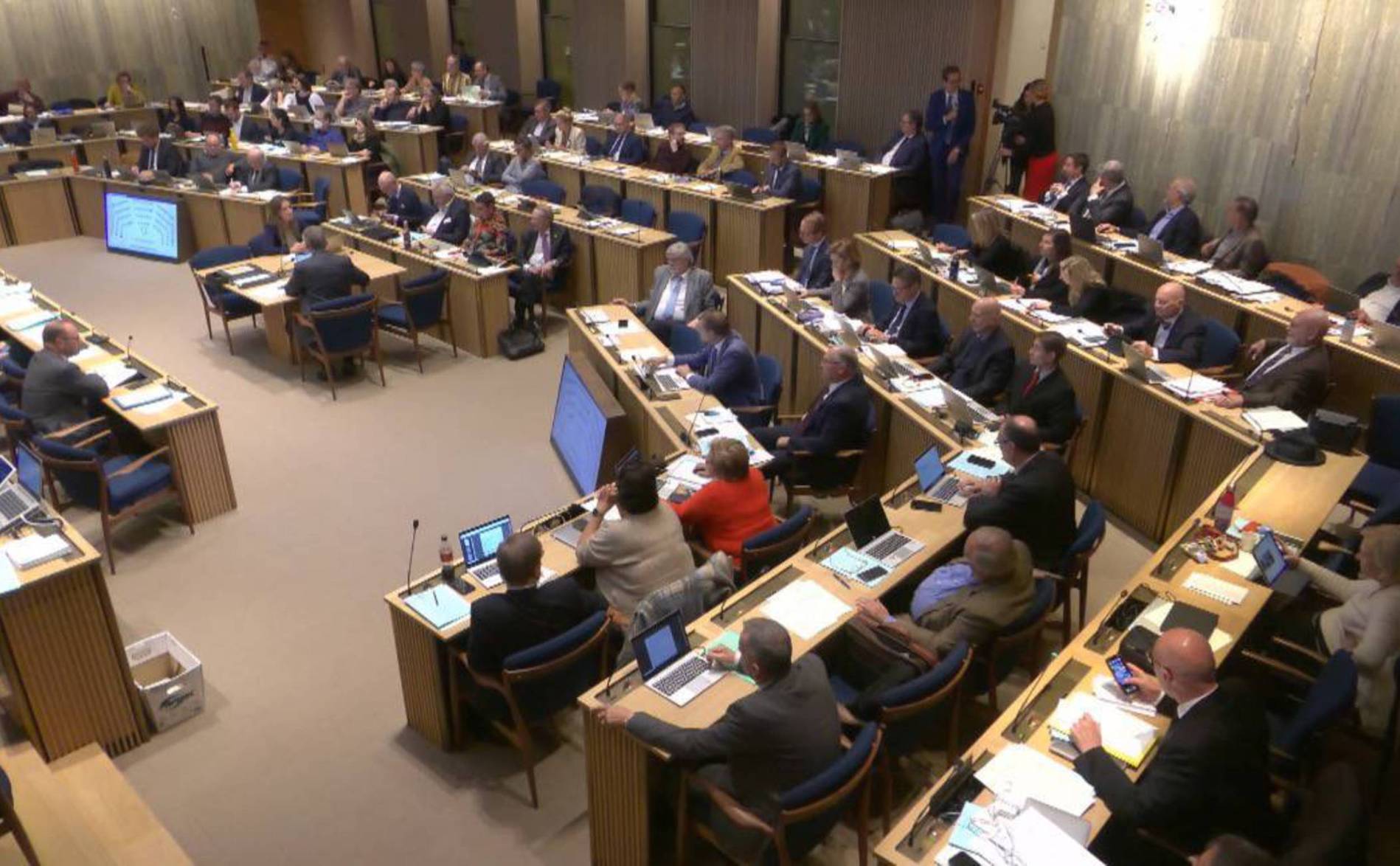 Écoutes illégales: le Grand Conseil saisi pour élire les procureurs extraordinaires