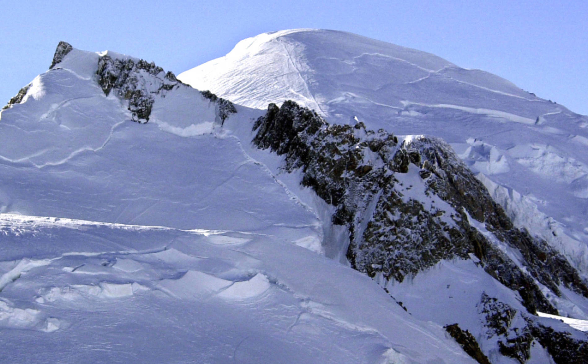 Deux morts dans l'accident d'un avion de tourisme en Haute-Savoie