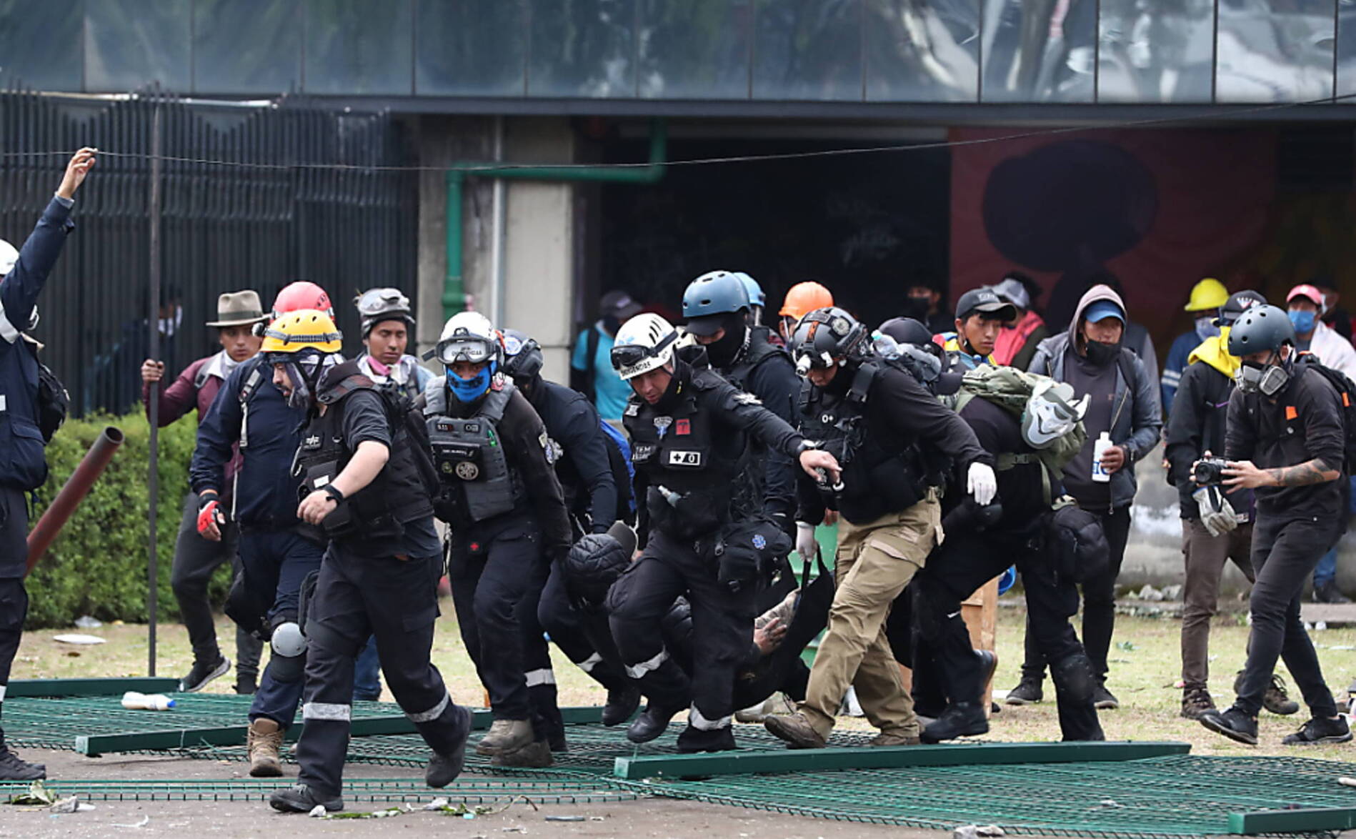 Les manifestants veulent « perpétrer un coup d'Etat » (président)
