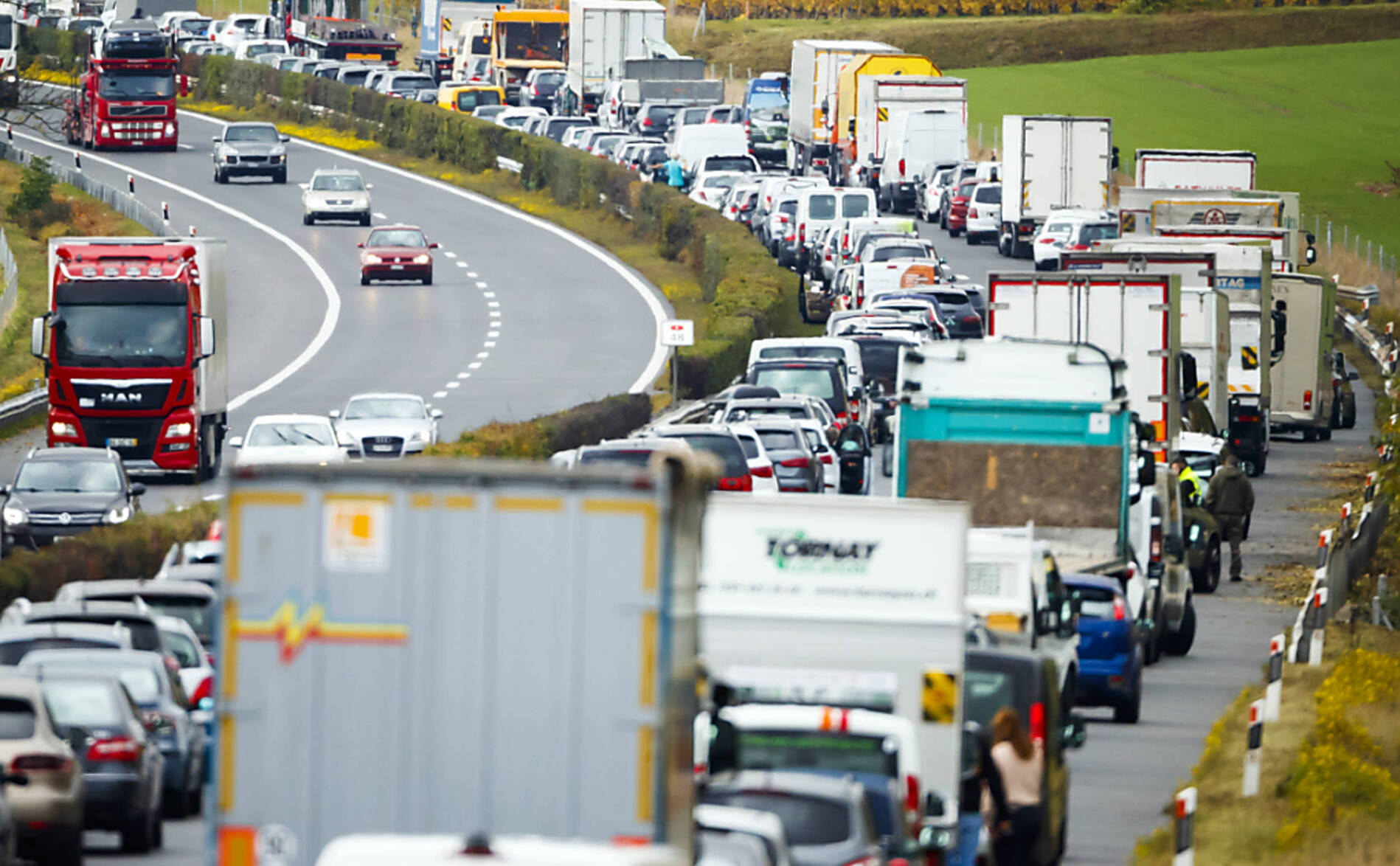 Décès de deux personnes dans un accident sur l'A1 à Genève