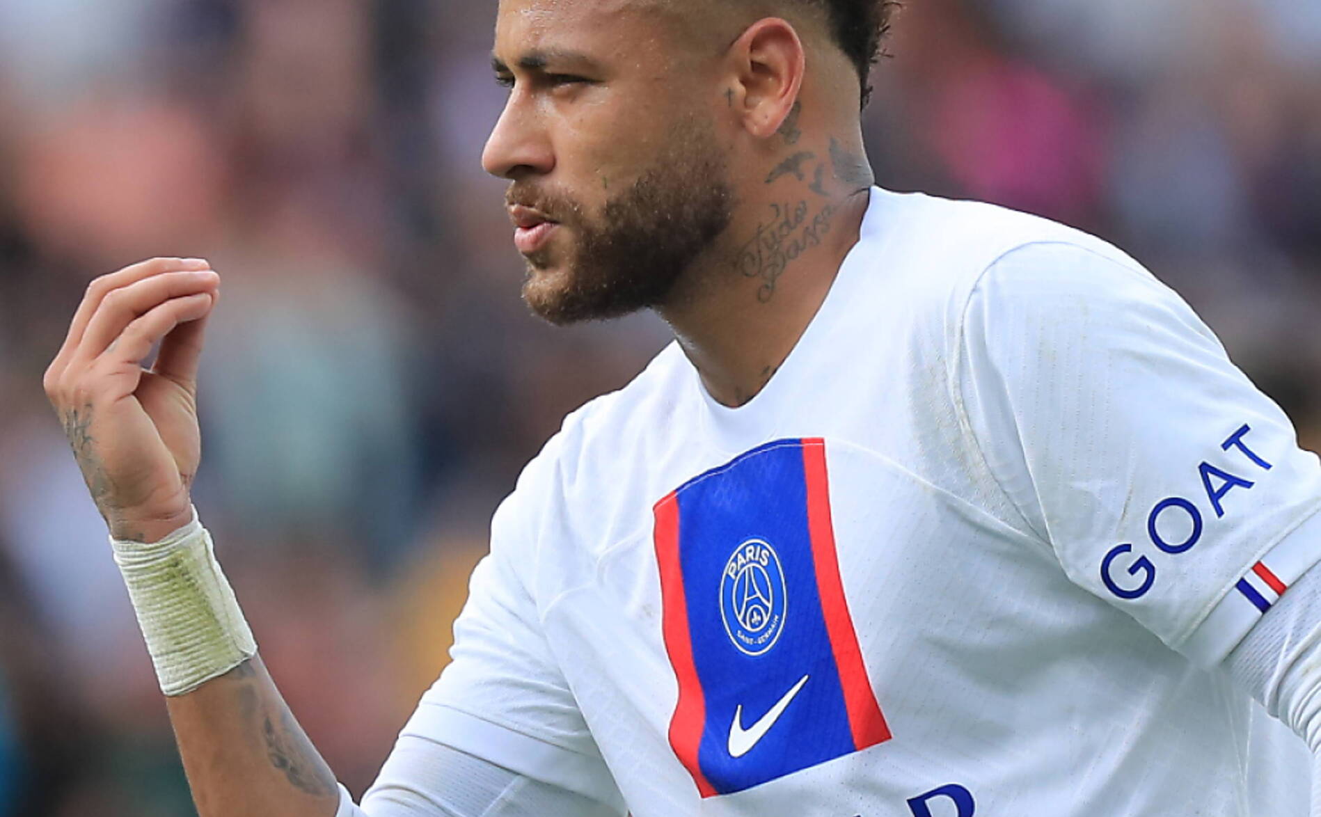 Neymar se défend après avoir affiché son soutien à Bolsonaro