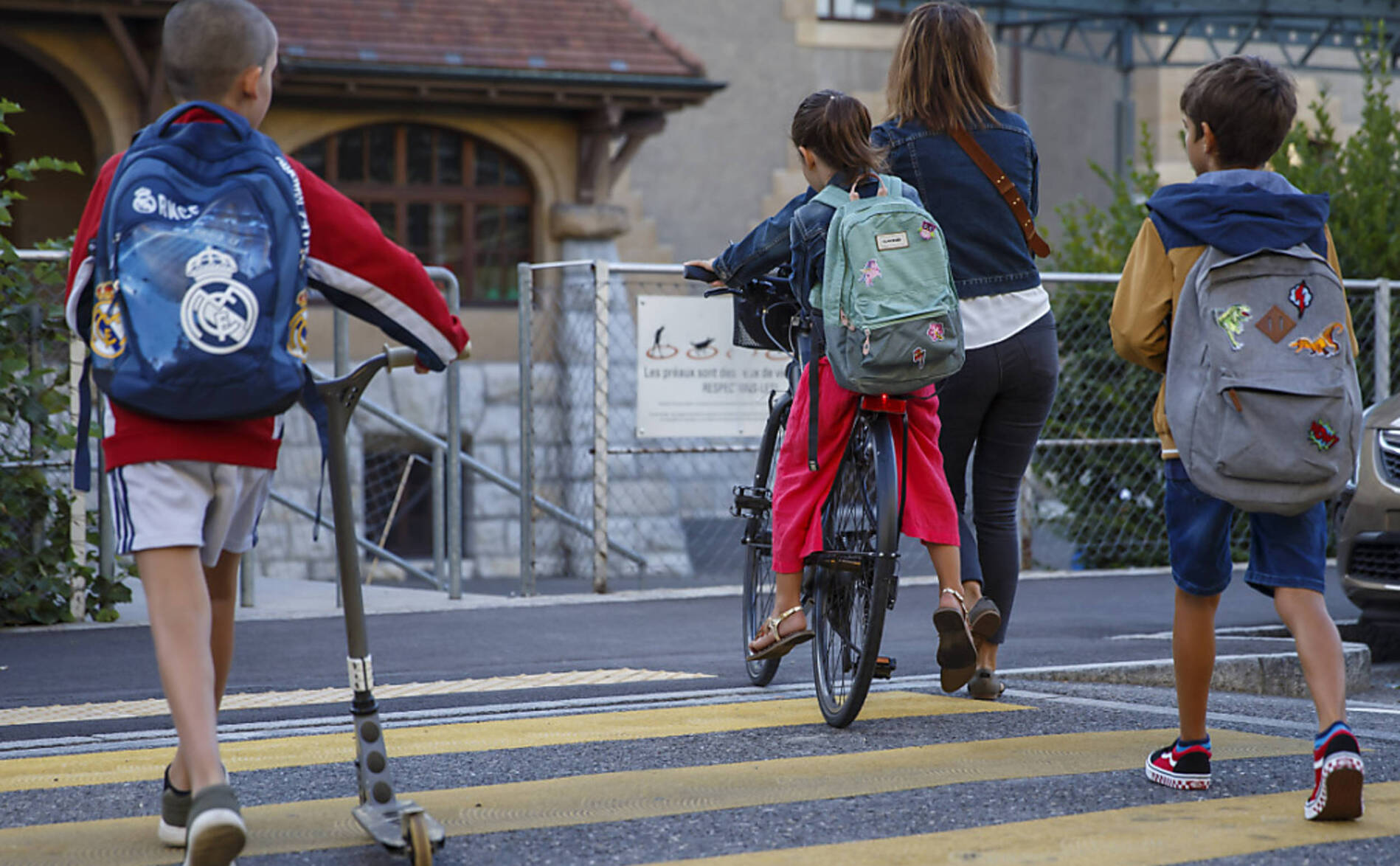 Pétition déposée pour la sécurité sur le chemin de l'école
