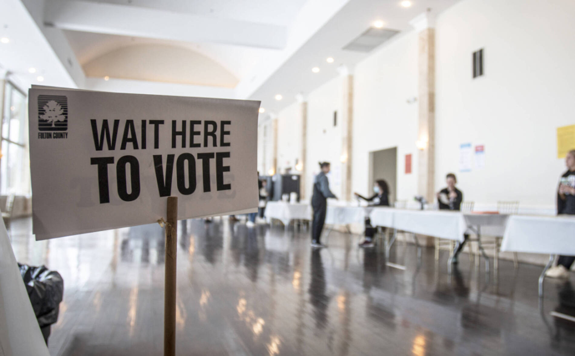 Les bureaux de vote ont fermé en Géorgie, élection test pour Biden
