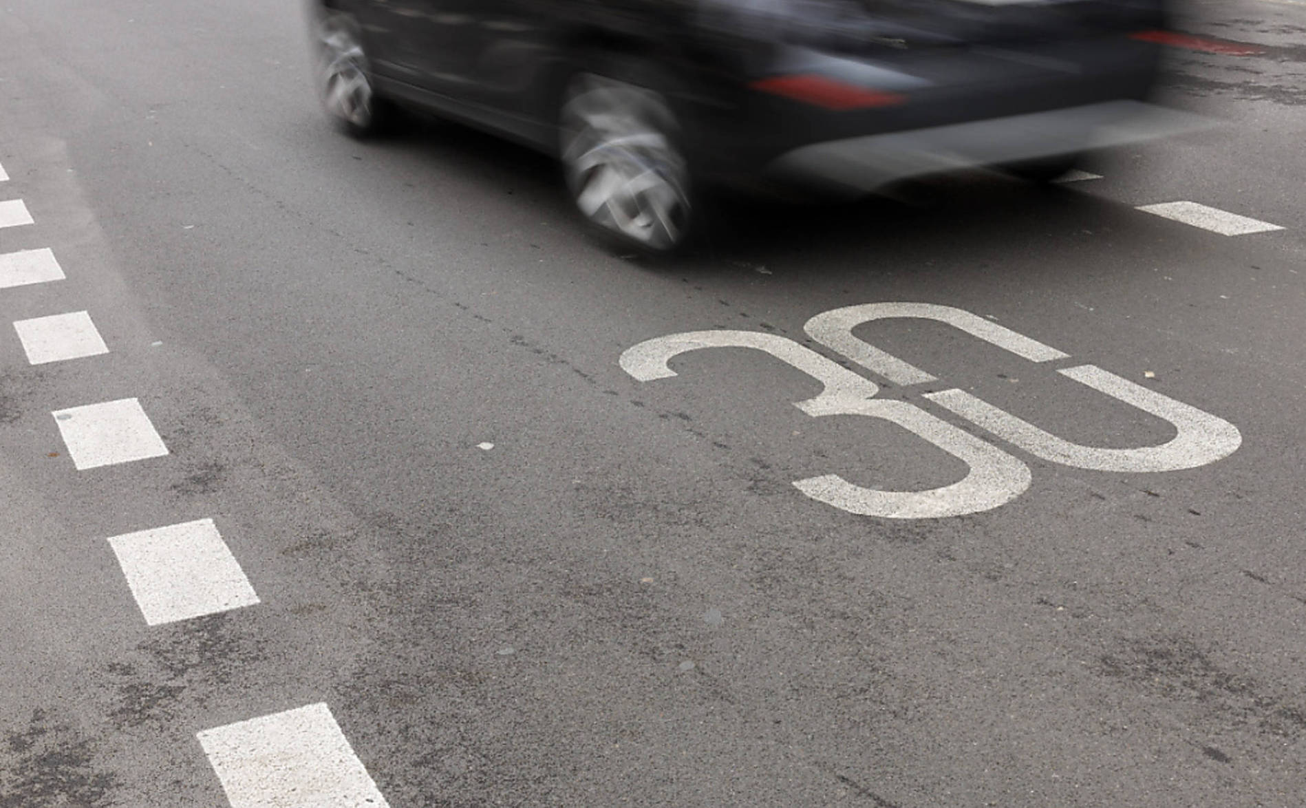 Une coalition veut soutenir en justice le 30 km/h
