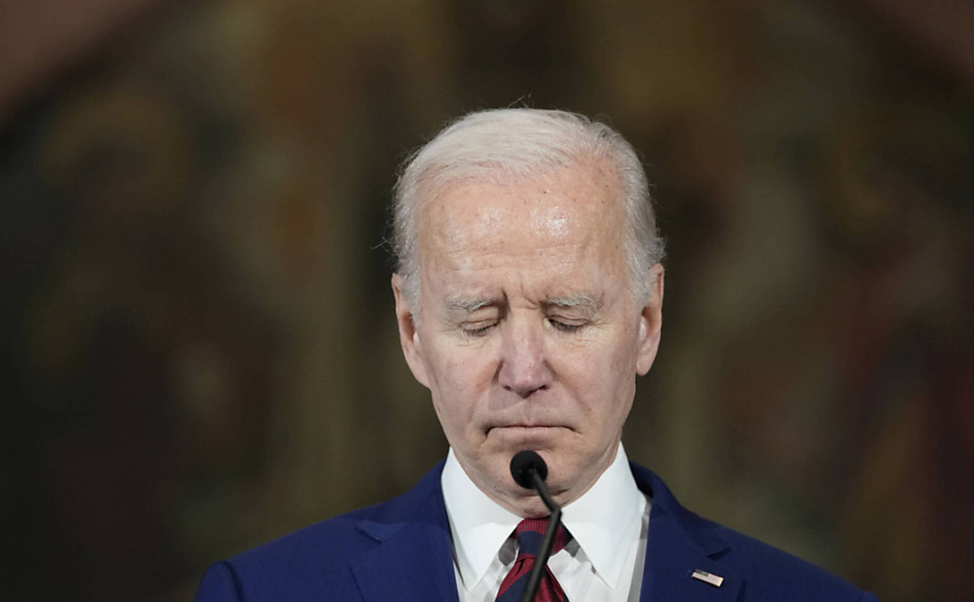 Biden promet à nouveau d'interdire les fusils d'assaut