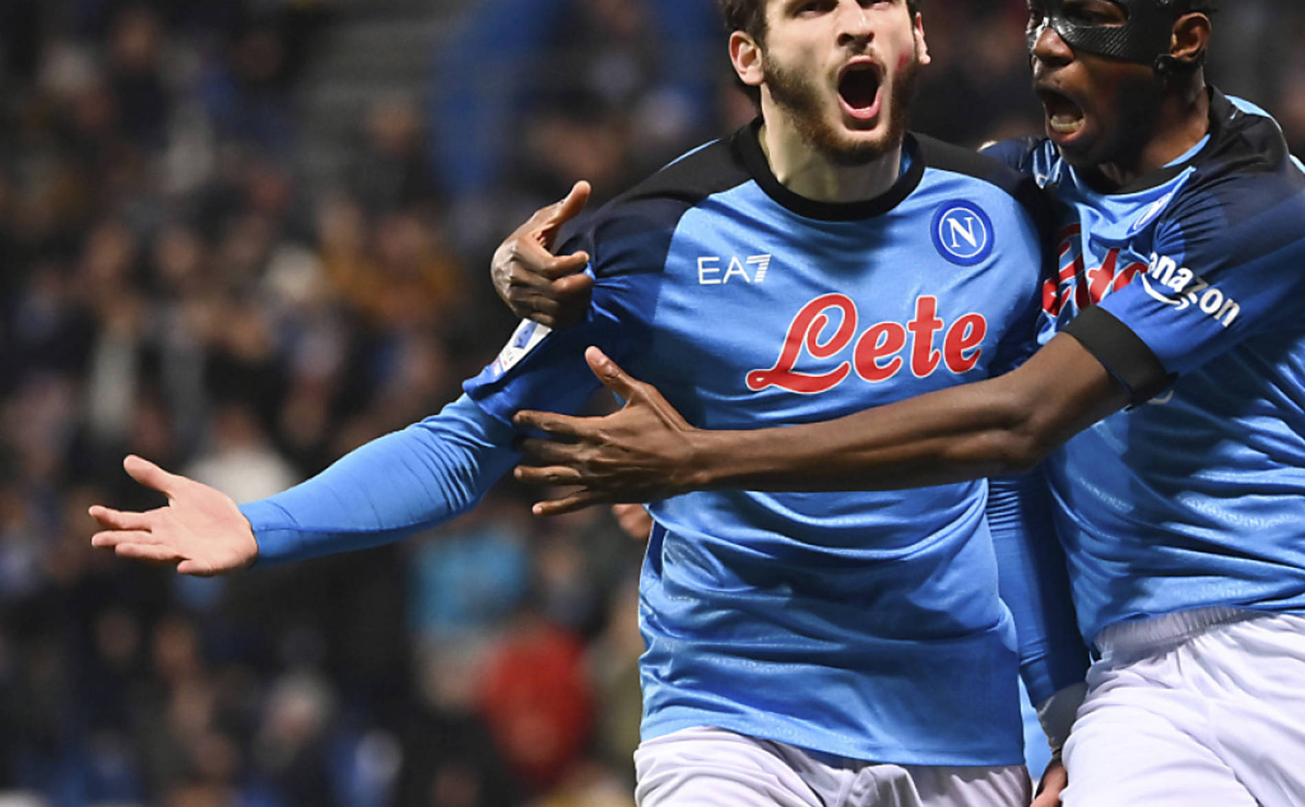 Kvaratskhelia désigné meilleur joueur de la saison en Serie A