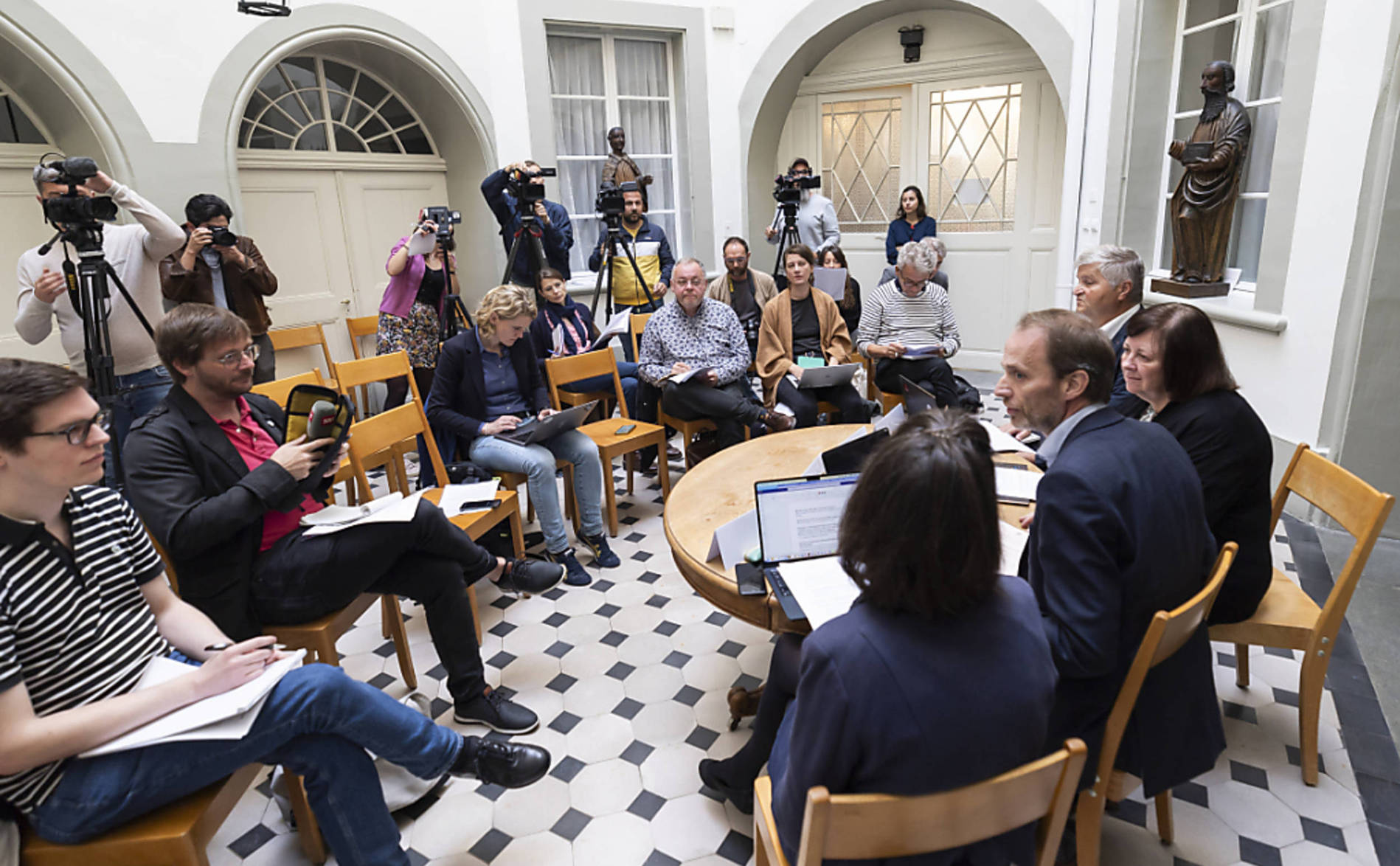 L'adjoint de Charles Morerod se met en retrait