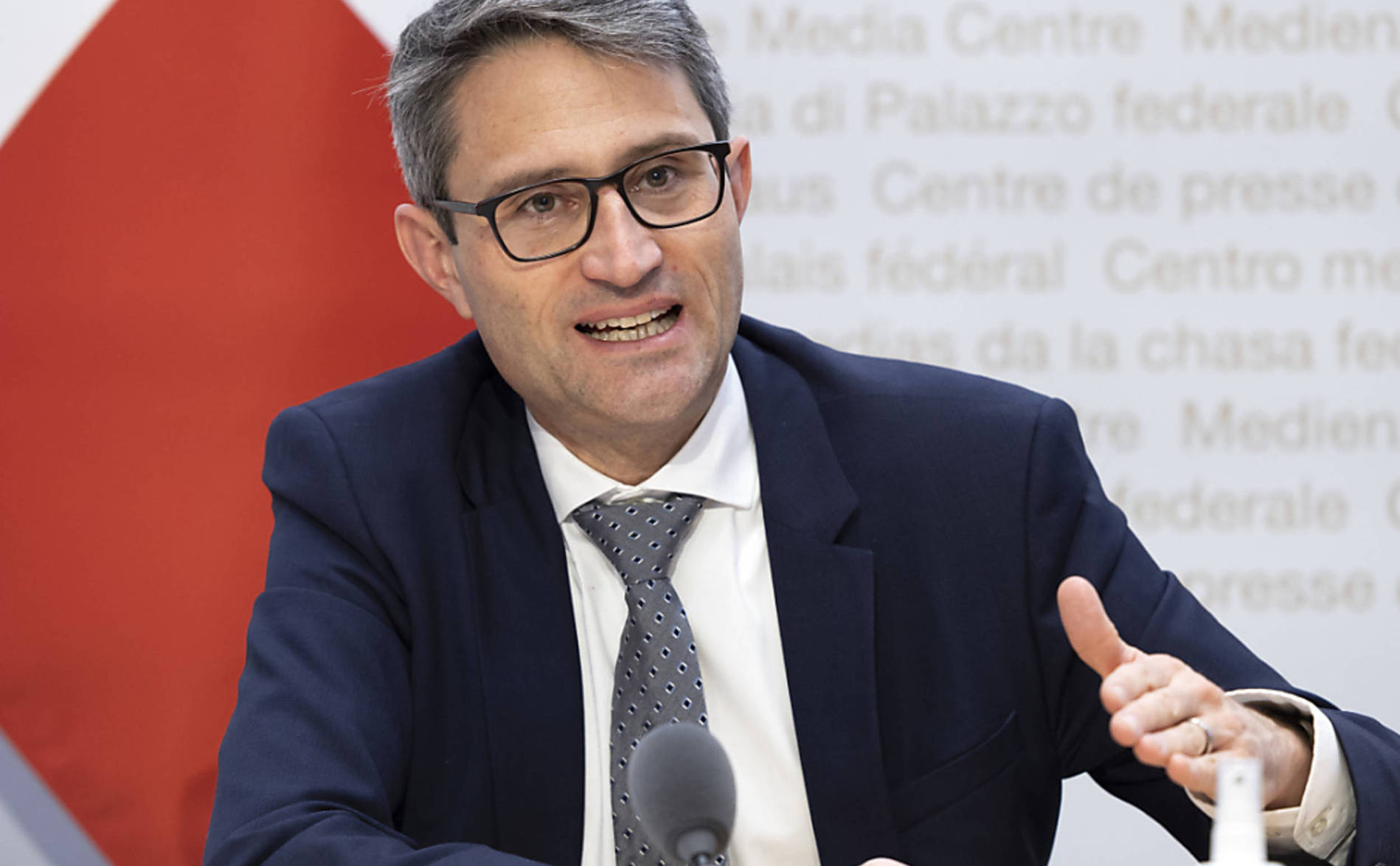 Les cantons refusent de céder les hôpitaux à la Confédération