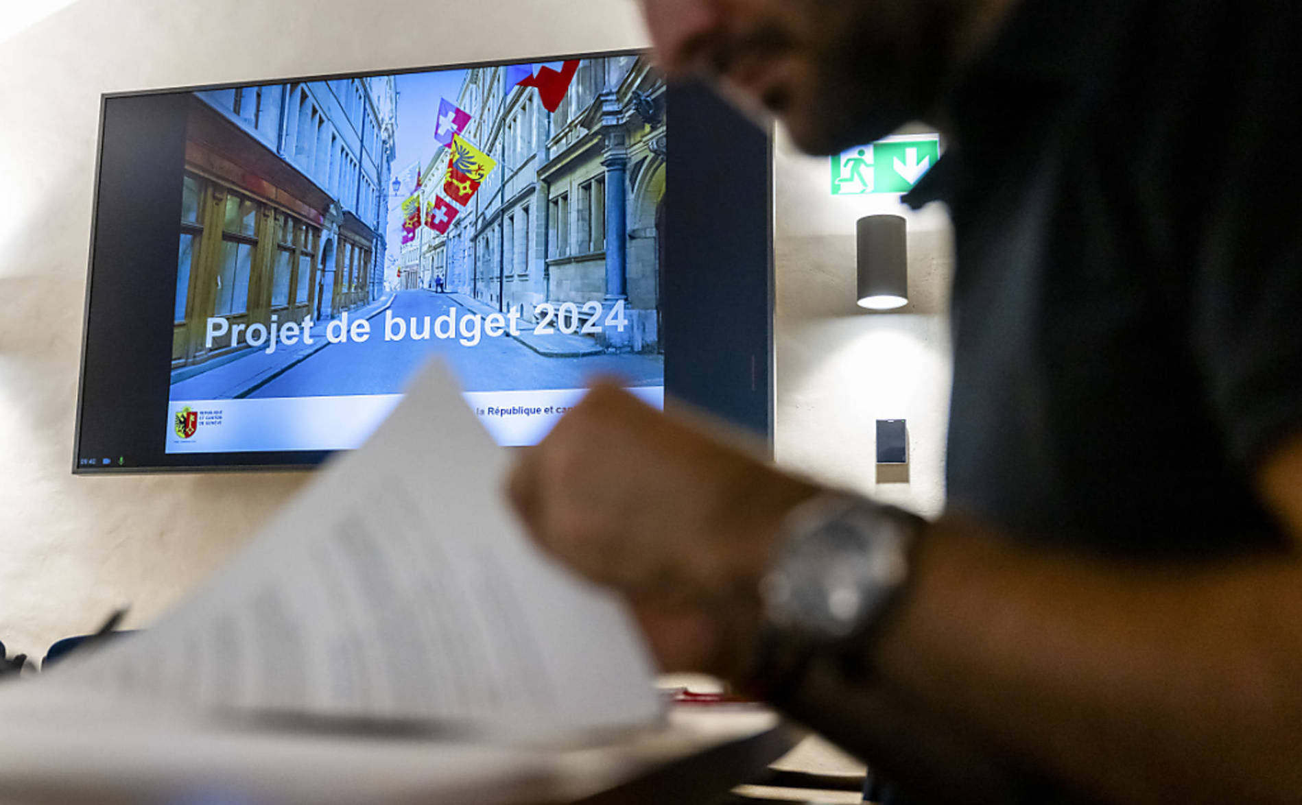Le sort de deux projets de loi pour limiter les dépenses en suspens