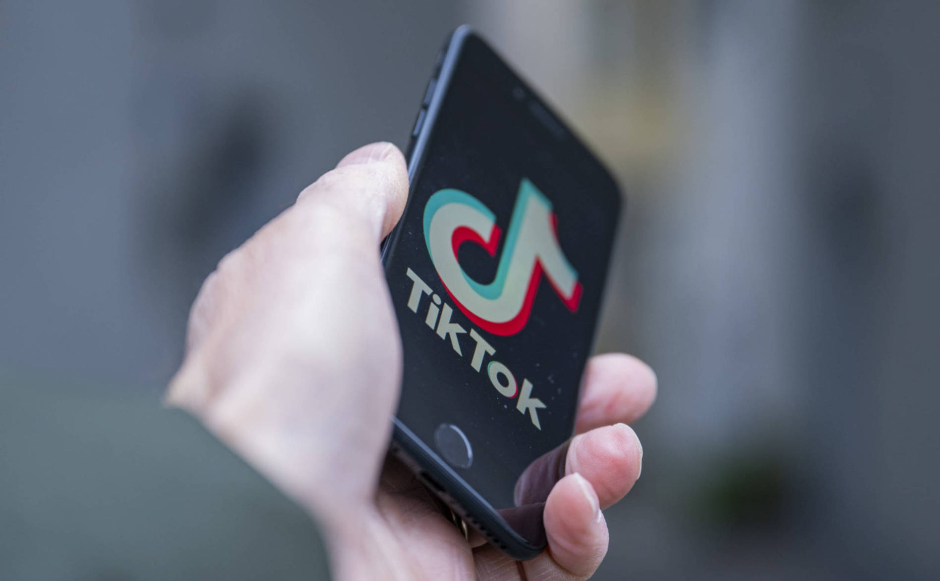 Un postulat pour mieux encadrés l'utilisation des réseaux sociaux