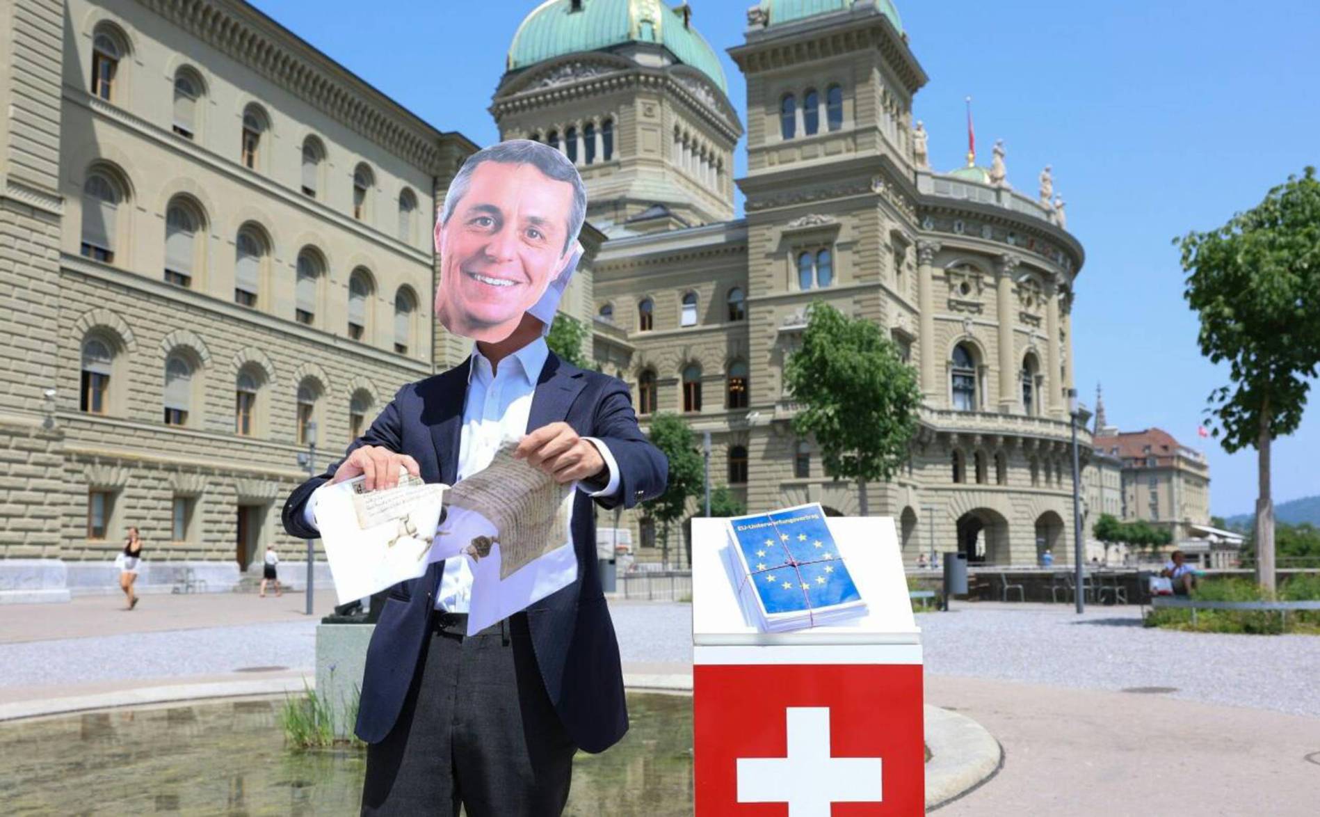 Pour l'UDC, une « attaque frontale contre la démocratie suisse »