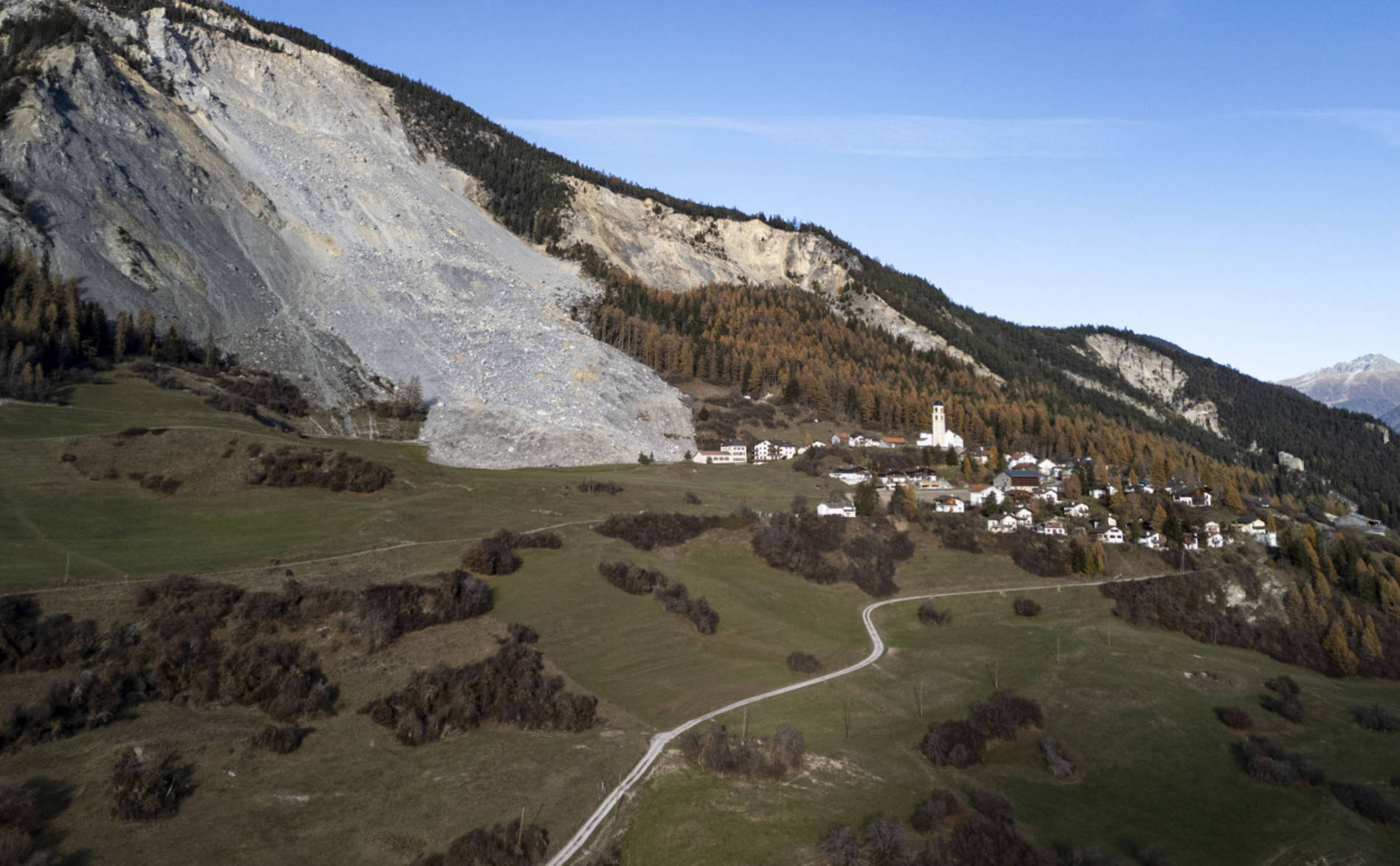 Aux Grisons, Brienz bouclé en raison d'un risque d'éboulement