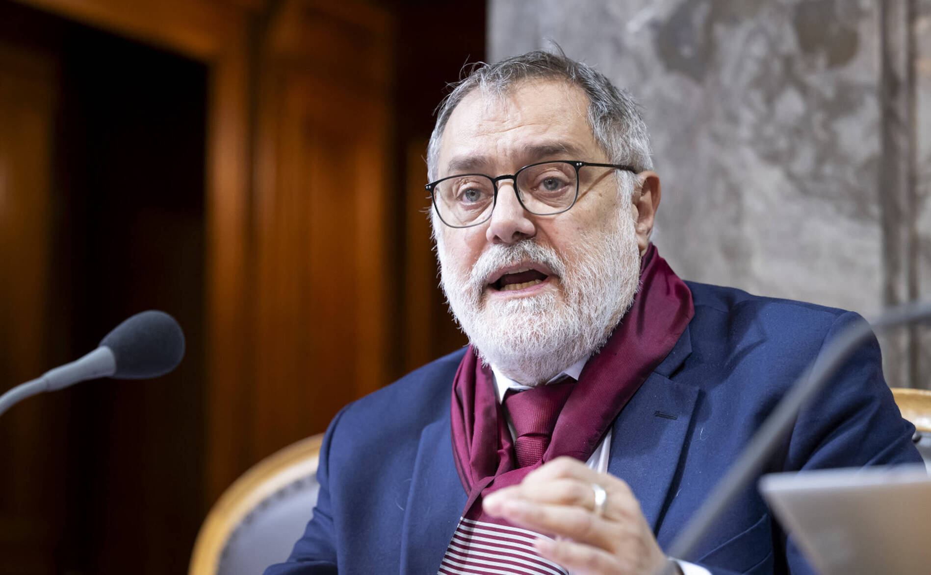 Blanchiment: le Conseil des Etats veut une surveillance « soft » des avocats-conseil