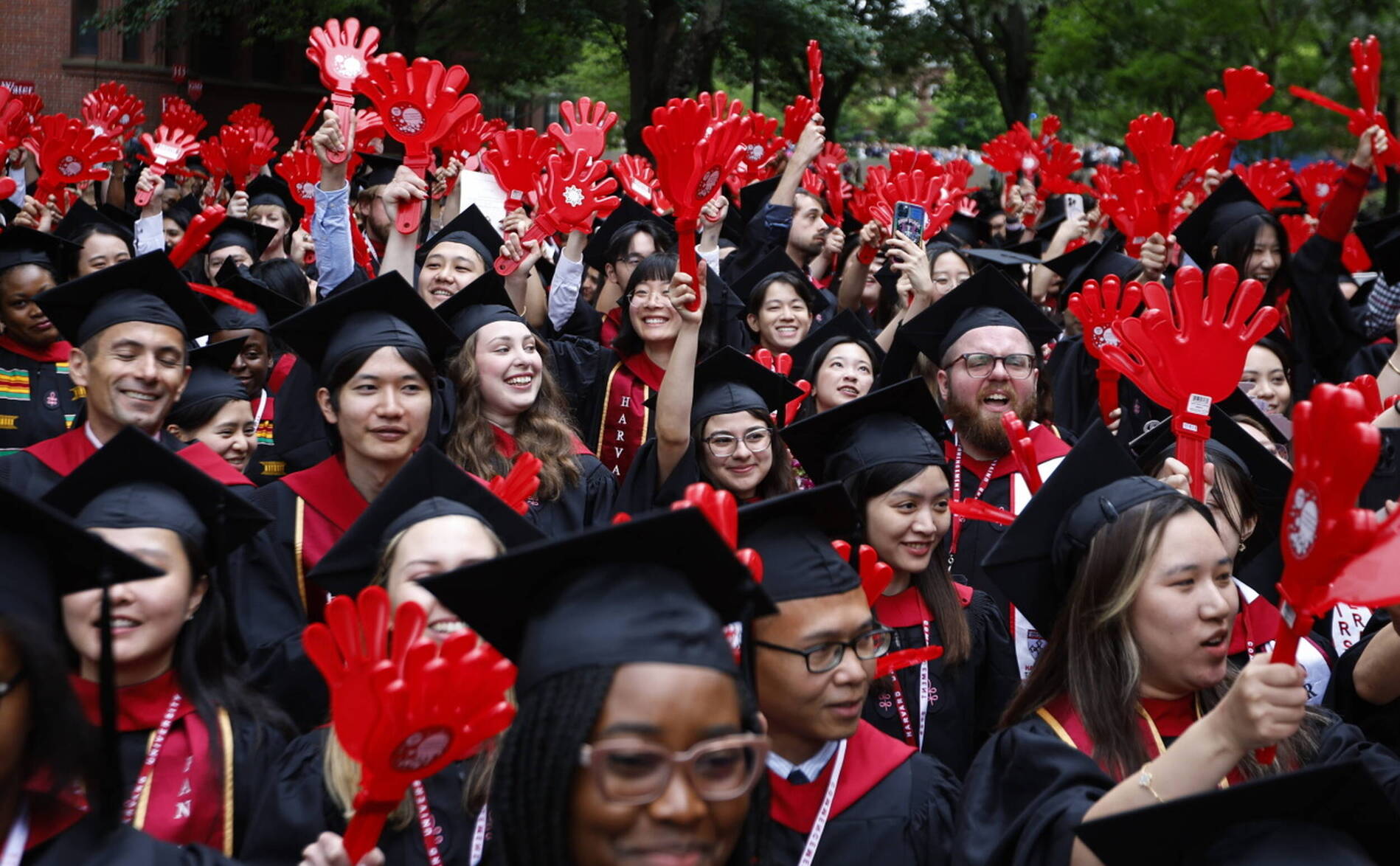 Washington reprend le traitement des visas d'étudiants étrangers