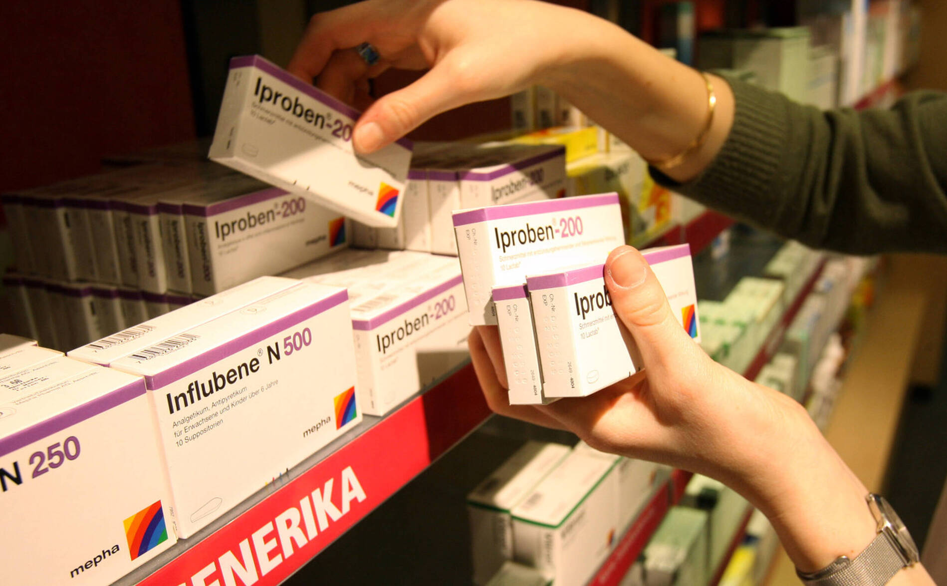 Le Tessin lance deux initiatives pour réduire les coûts des médicaments
