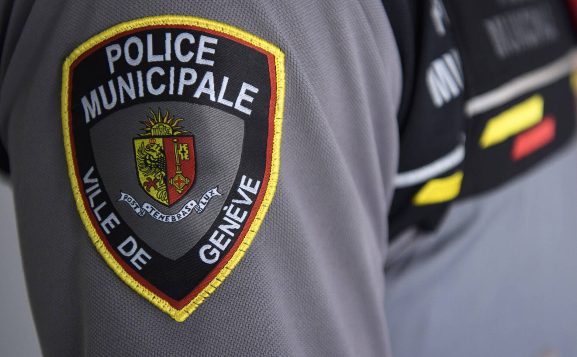 Mise en garde contre de fausses amendes dans les boîtes aux lettres