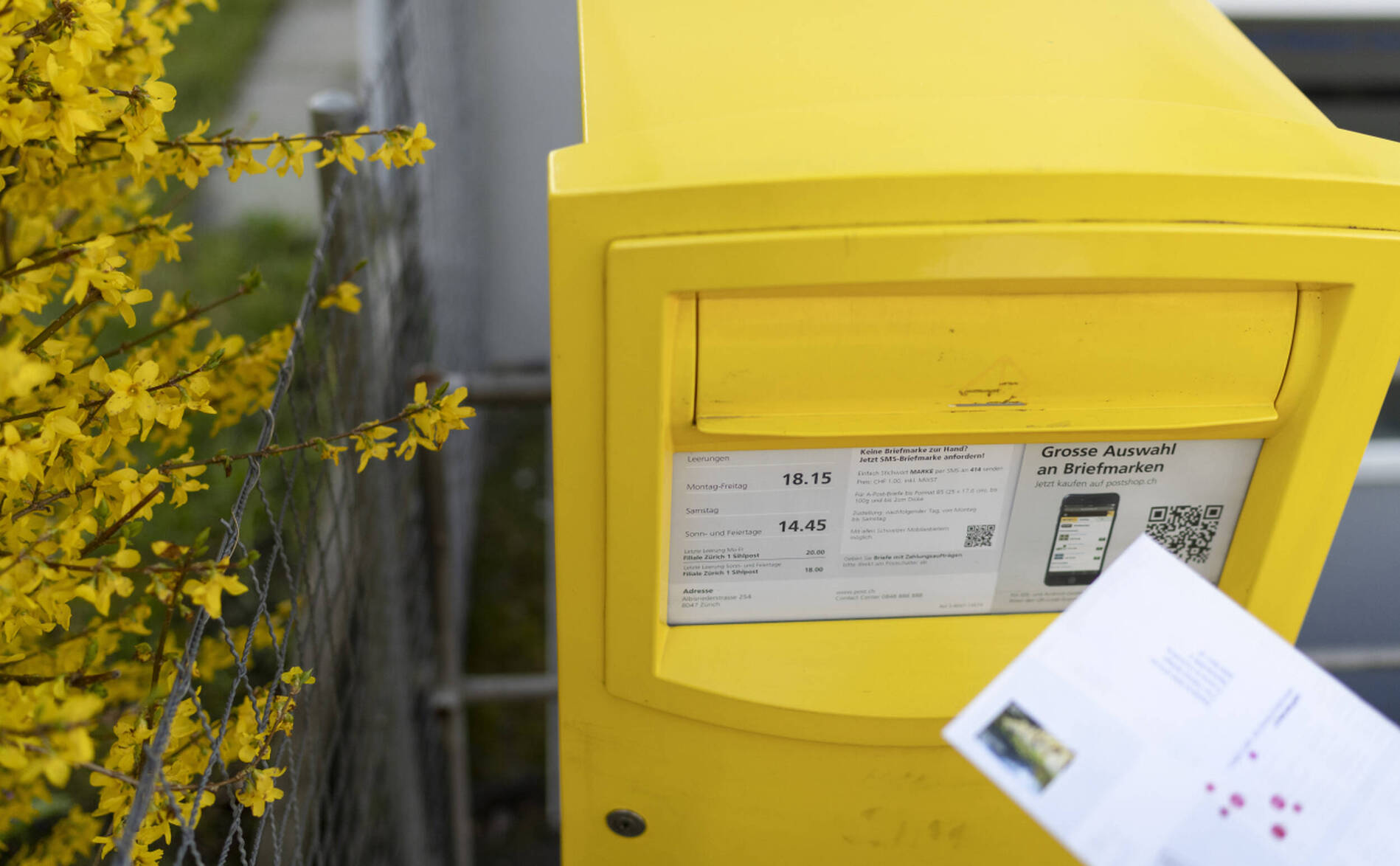 Monsieur Prix limite les hausses de tarifs demandées par la Poste