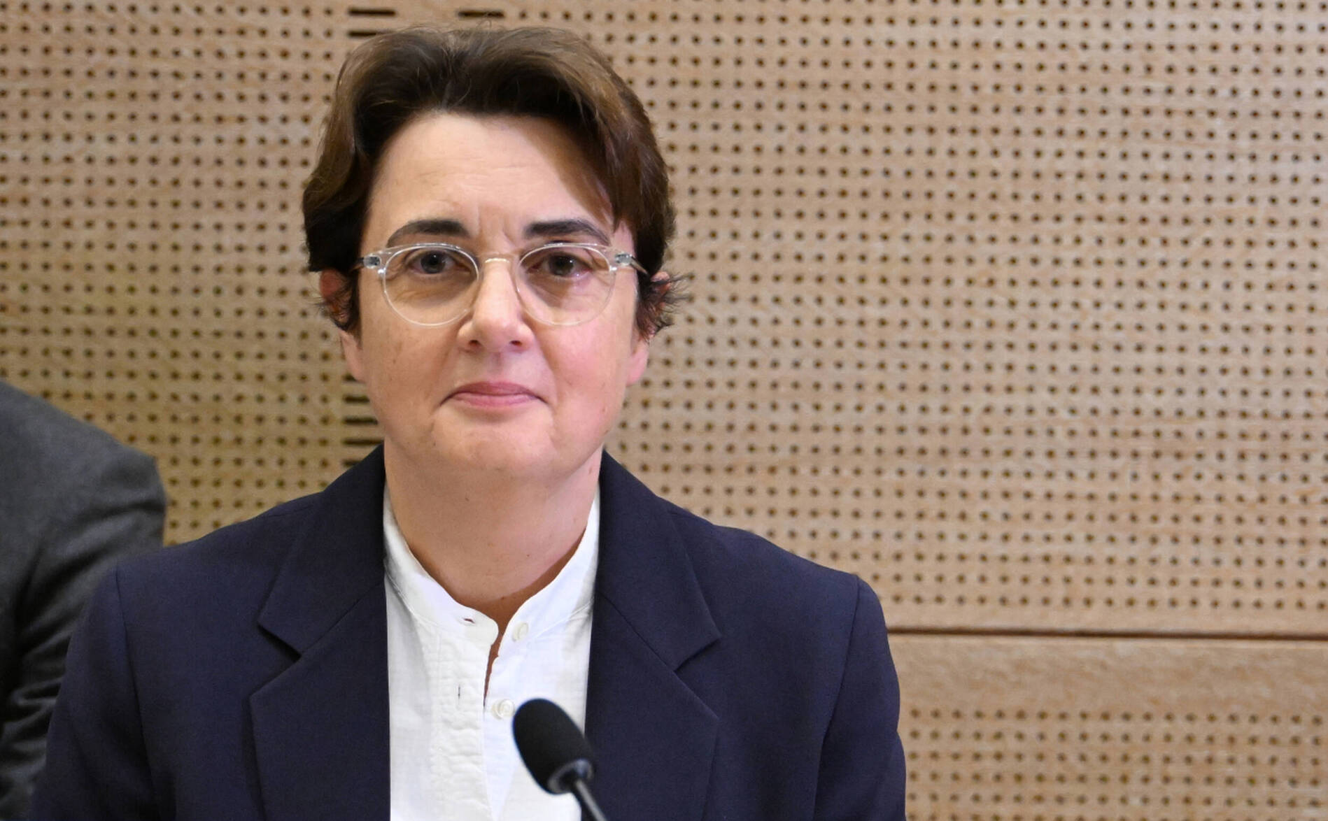 Vol au Louvre: la directrice du musée reconnaît des failles