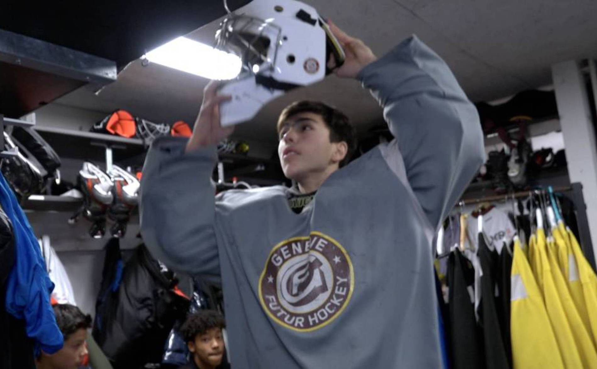 «Quand il avait de nouveaux patins, il dormait avec pour les former»