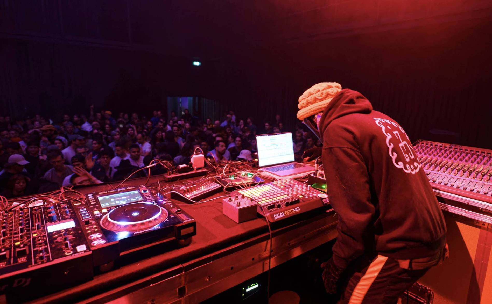 Le 22e Festival Electron de Genève célèbre les synthétiseurs