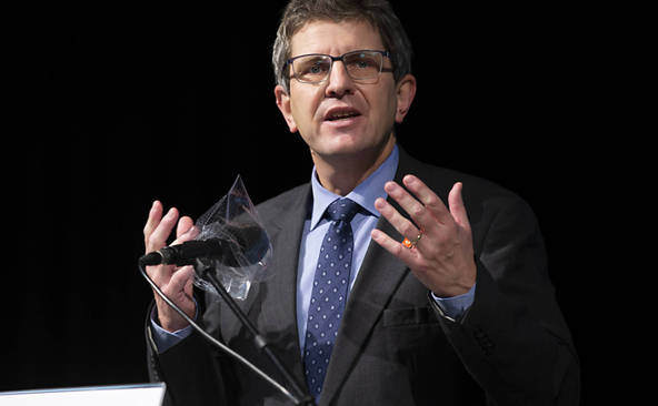 Erich Fehr critique vivement la ligne du PS