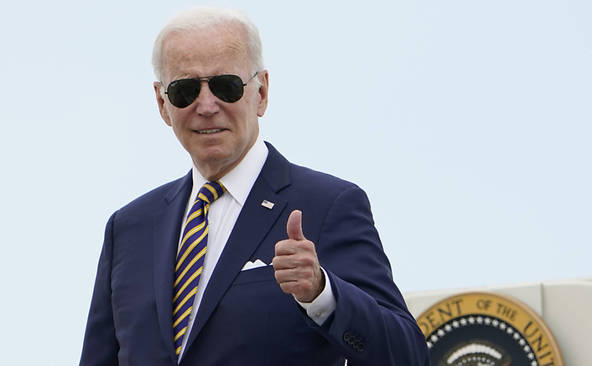 Le congrès américain adopte le vaste plan pour le climat de Biden
