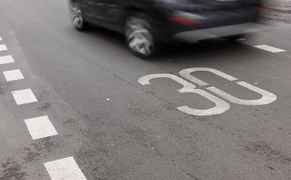 Une coalition veut soutenir en justice le 30 km/h