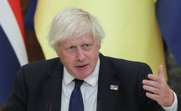 « Un missile, cela prendrait une minute »: lance Poutine à Johnson
