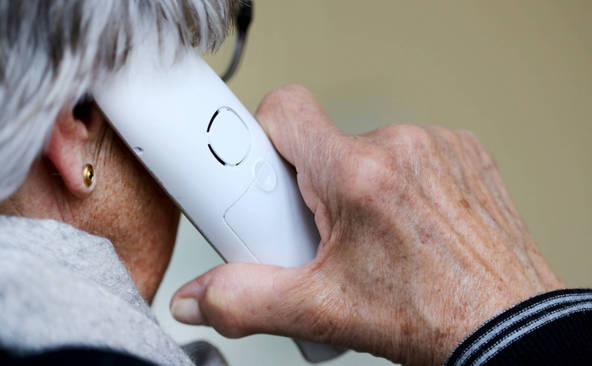 Trois fois plus d'arnaques par téléphone en 2023, campagne lancée