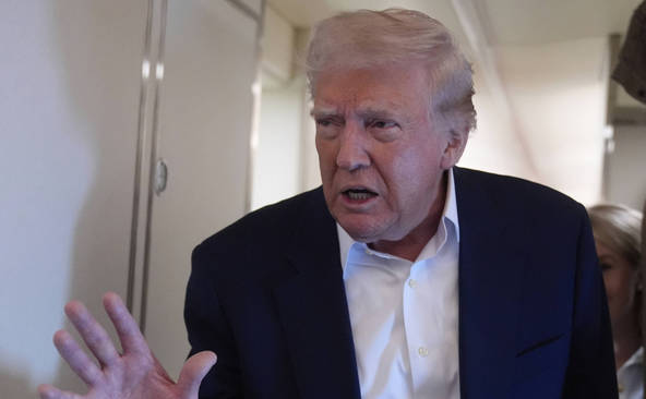 Trump annonce des droits de douane de 100% sur les films étrangers