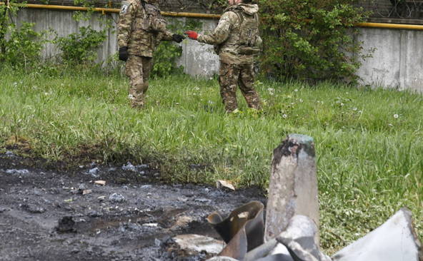 Ukraine: neuf morts dans une frappe russe sur un minibus