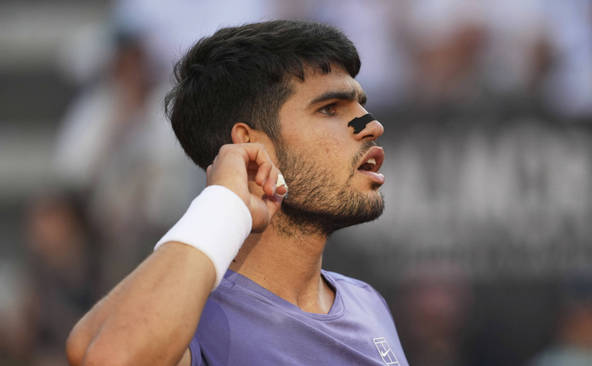 Alcaraz bat Sinner en finale à Rome