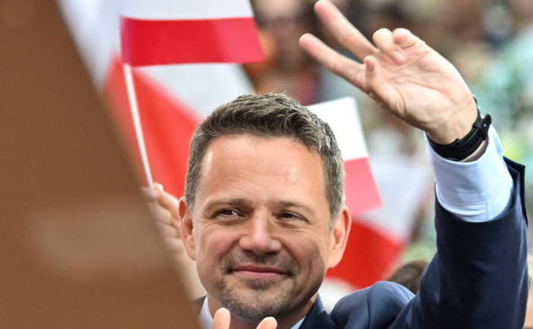 Présidentielle en Pologne: bureaux de vote ouverts pour le 2e tour