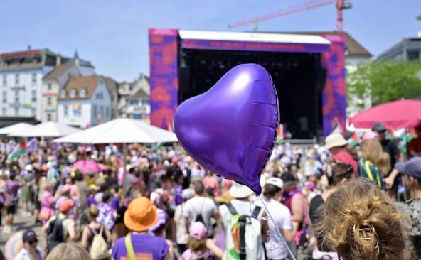 Des milliers de personnes dans la rue pour la grève des femmes