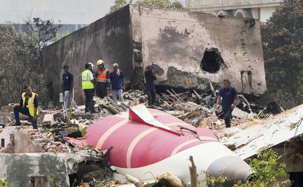 Crash du Boeing 787 d'Air India: deuxième boîte noire retrouvée