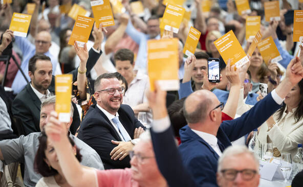 Le Centre suisse élit Philipp Matthias Bregy à sa présidence
