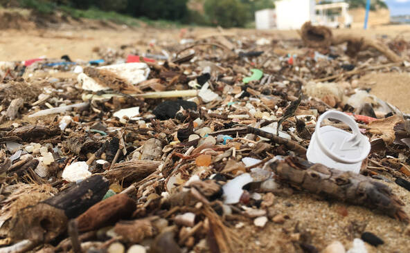 Un catalogue complet des polluants contenus dans les plastiques