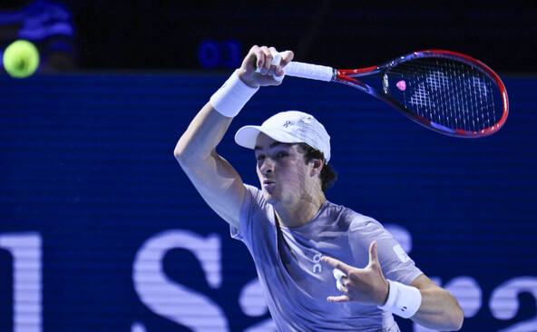 Swiss Indoors: Joao Fonseca remporte le titre à Bâle
