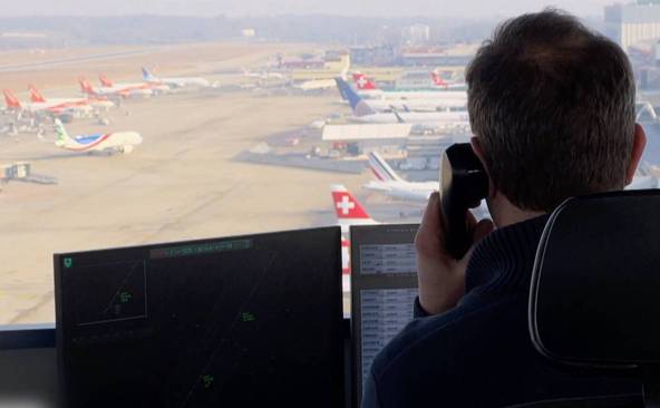 Une panne informatique chez Skyguide perturbe les atterrissages